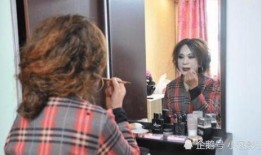 红大爷男扮女装视频无删减,揭秘真实身份与幕后故事